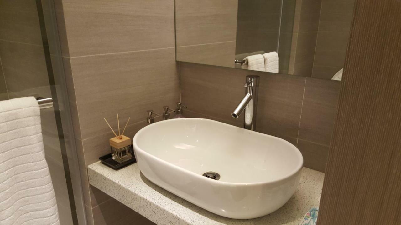 3 Bedrooms And 1 Study And 3 Bathrooms Near Taipei 101 & Mrt 外观 照片