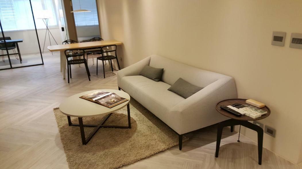 3 Bedrooms And 1 Study And 3 Bathrooms Near Taipei 101 & Mrt 外观 照片